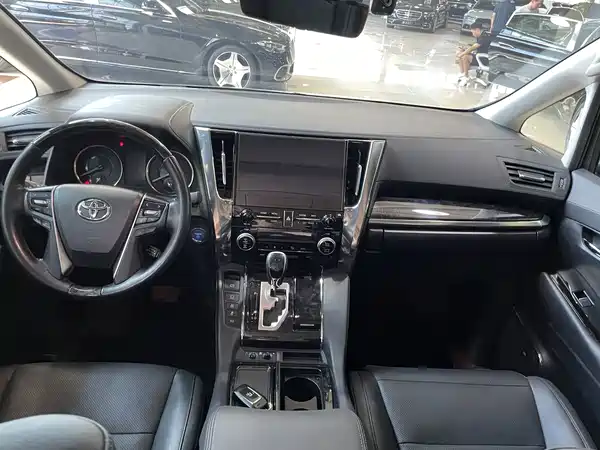 Toyota Vellfire 2021
