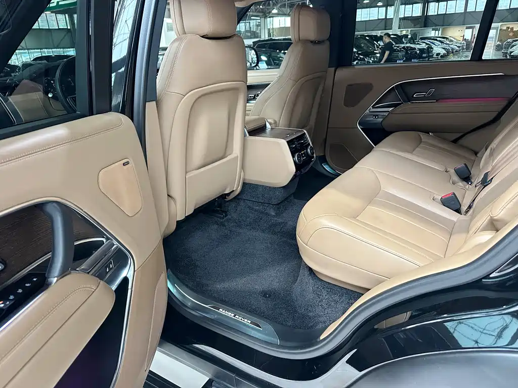 Land Rover Range Rover 2025 — фото 16