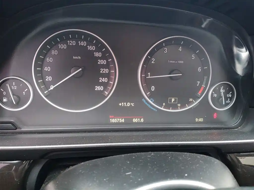 BMW 5 Series 2015 — фото 12