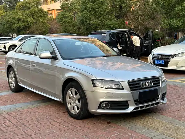 Audi A4L 2012