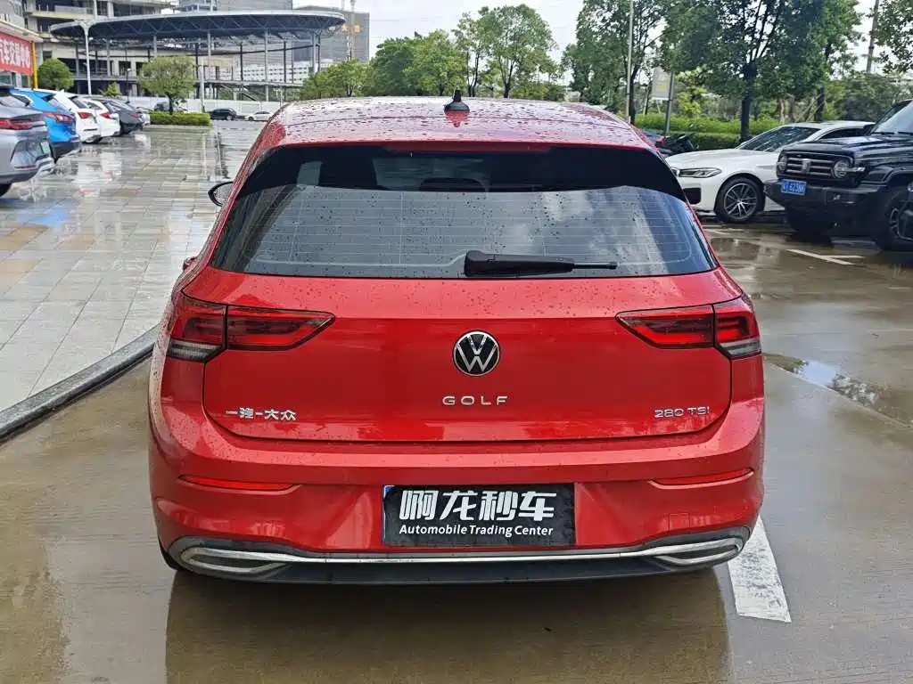 Volkswagen Golf 2021