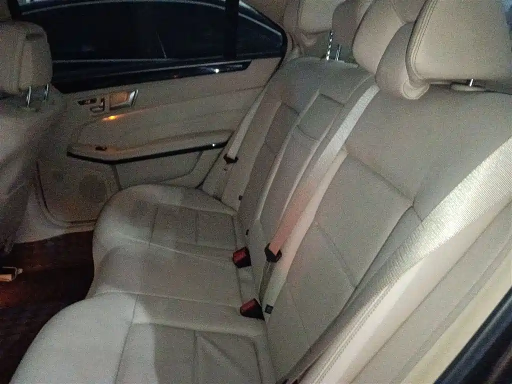 Mercedes-Benz E-Class 2014 — фото 17