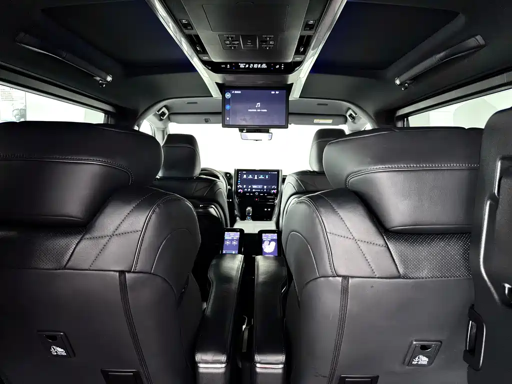 Toyota Alphard 2024 — фото 37