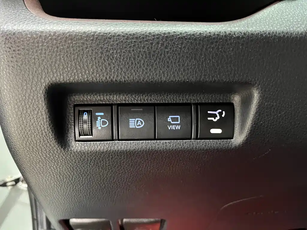 Toyota RAV4 2020 — фото 17