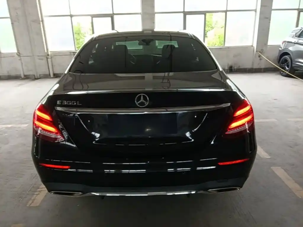 Mercedes-Benz E-Class 2016