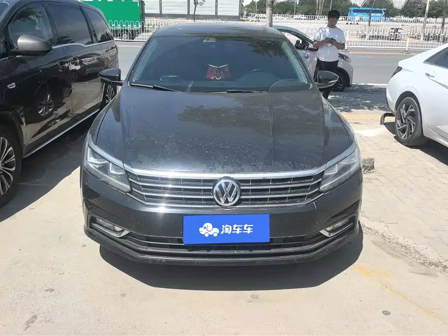 Volkswagen Passat 2018 — фото 2