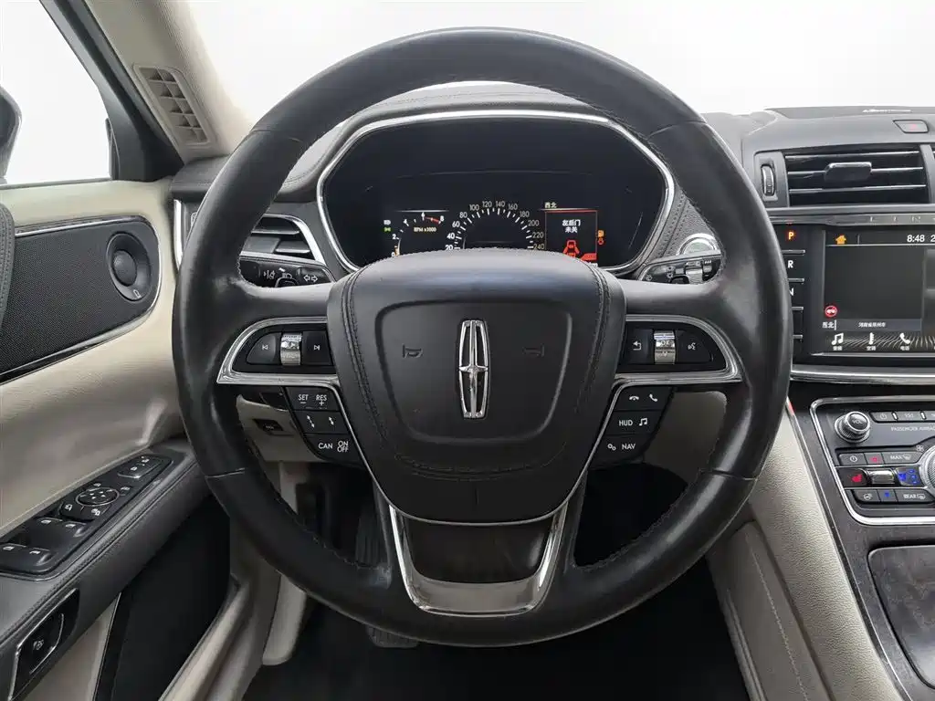 Lincoln Continental 2018 — фото 11