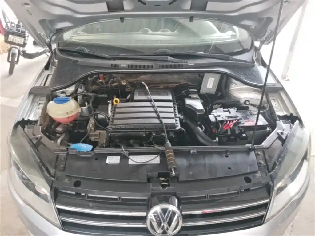 Volkswagen Jetta 2015 — фото 20