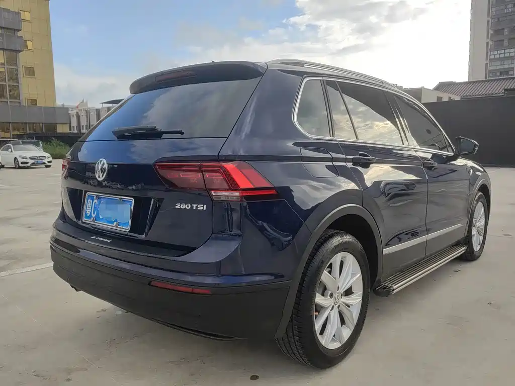 Volkswagen Tiguan 2017 — фото 9