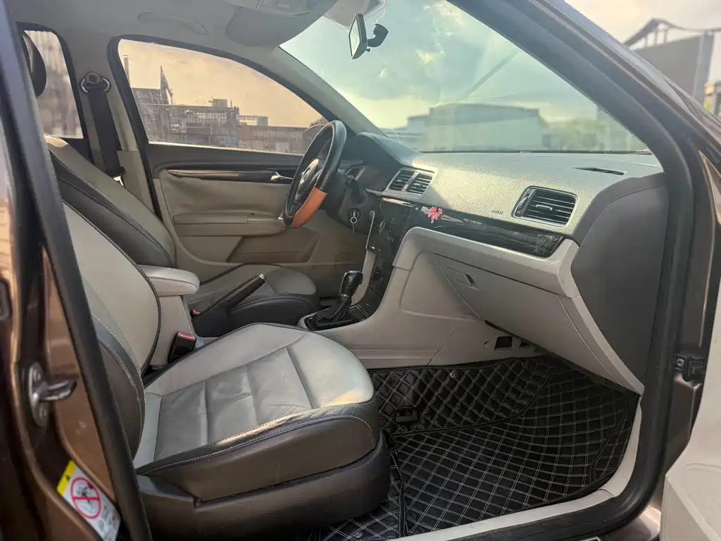 Volkswagen Gran Lavida 2015