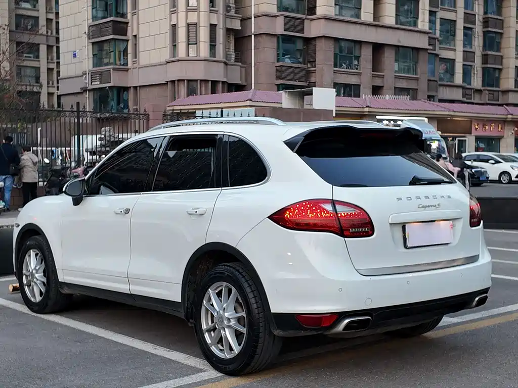 Porsche Cayenne 2012 — фото 5