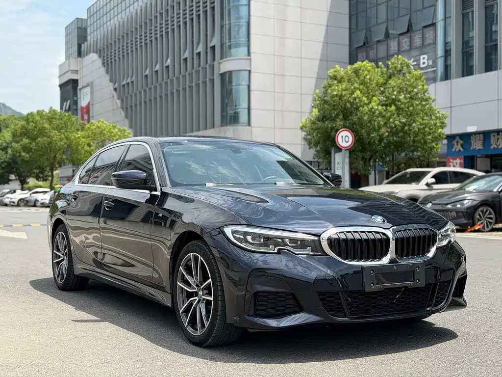 BMW 3 Series 2021