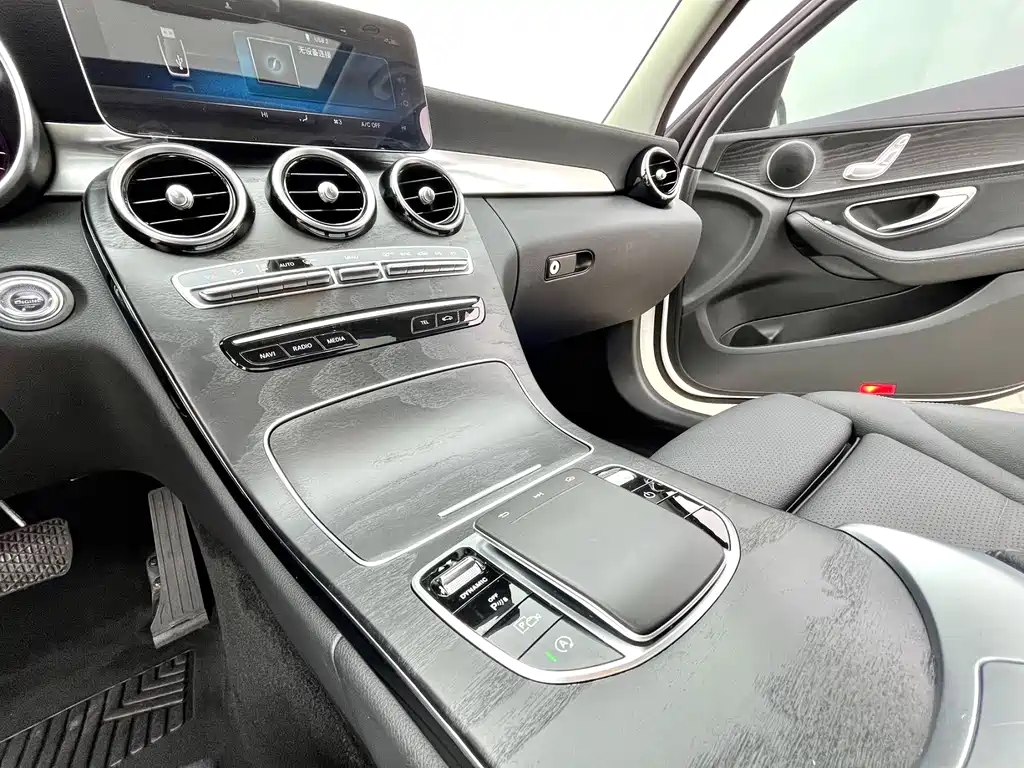 Mercedes-Benz C-Class 2020 — фото 10