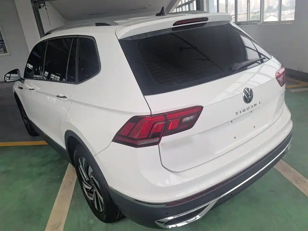 Volkswagen Tiguan L 2022 — фото 5