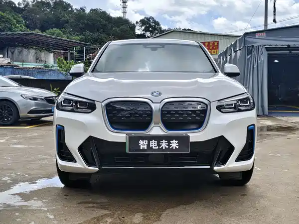 BMW iX3 2022