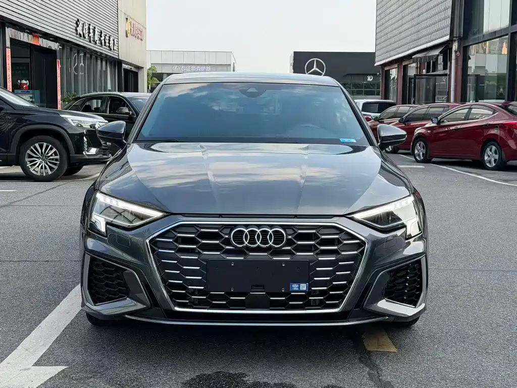 Audi A3 2023 — фото 3