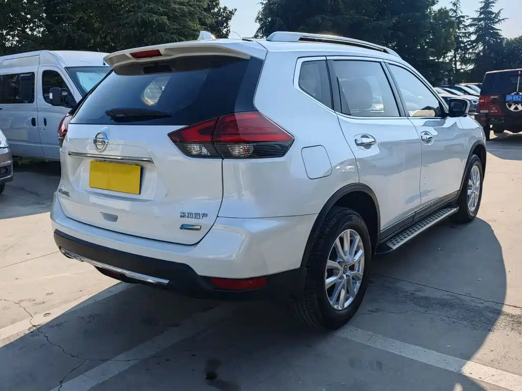 Nissan X-Trail 2018 — фото 16