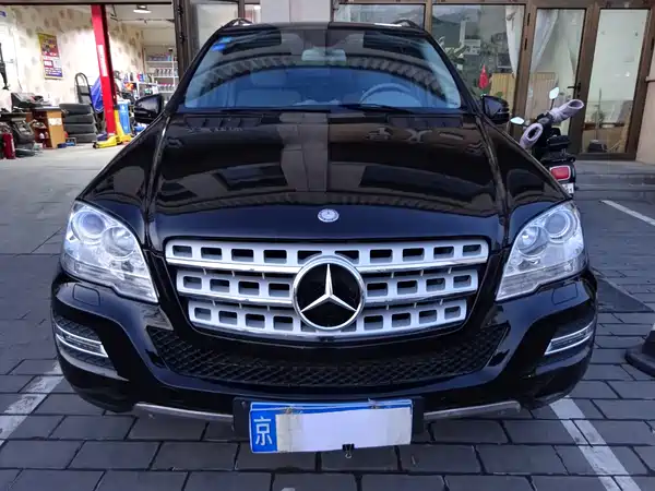 Mercedes-Benz M-Class 2010