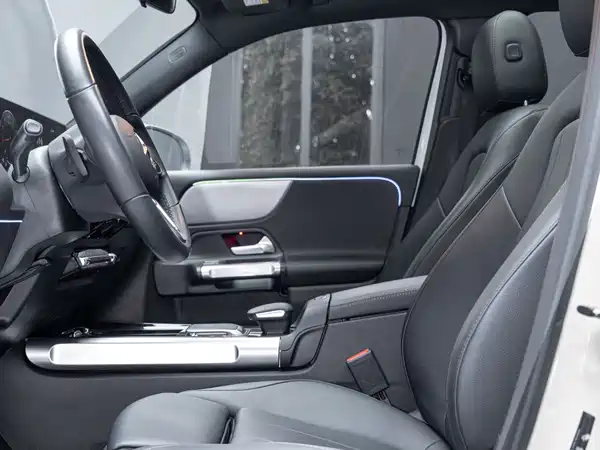 Mercedes-Benz GLB 2021