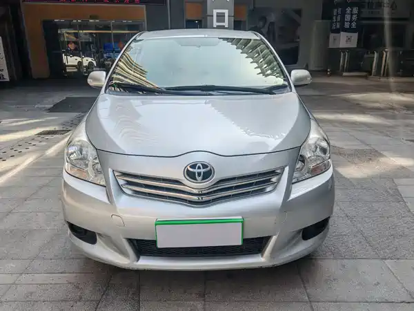 Toyota Yizhi 2011