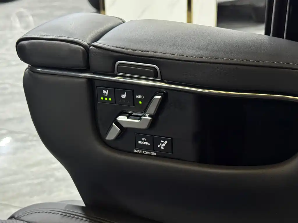Toyota Vellfire 2024 — фото 11