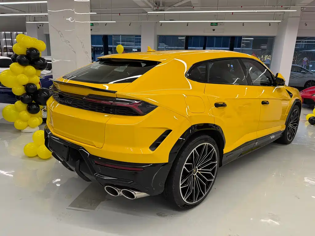Lamborghini Urus SE 2026 — фото 4