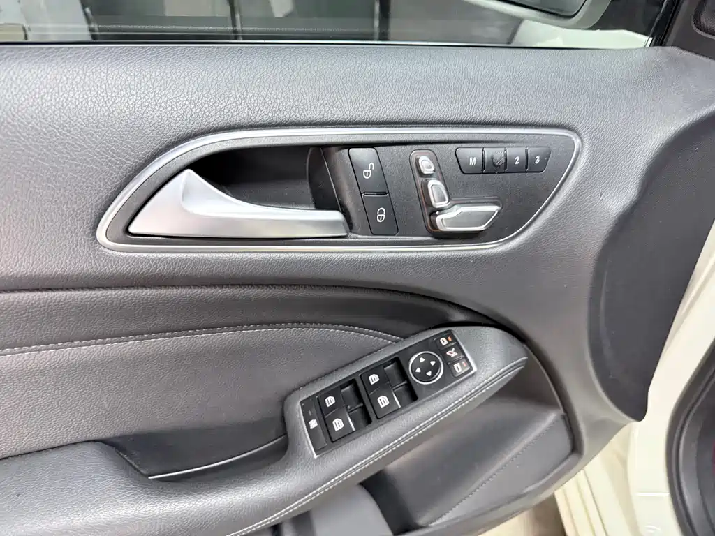 Mercedes-Benz B-Class 2017 — фото 12