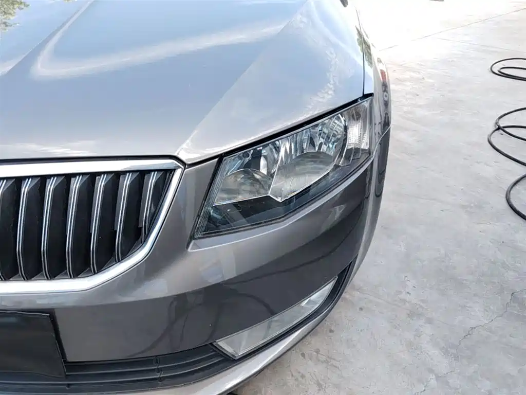 Skoda Octavia 2014 — фото 24