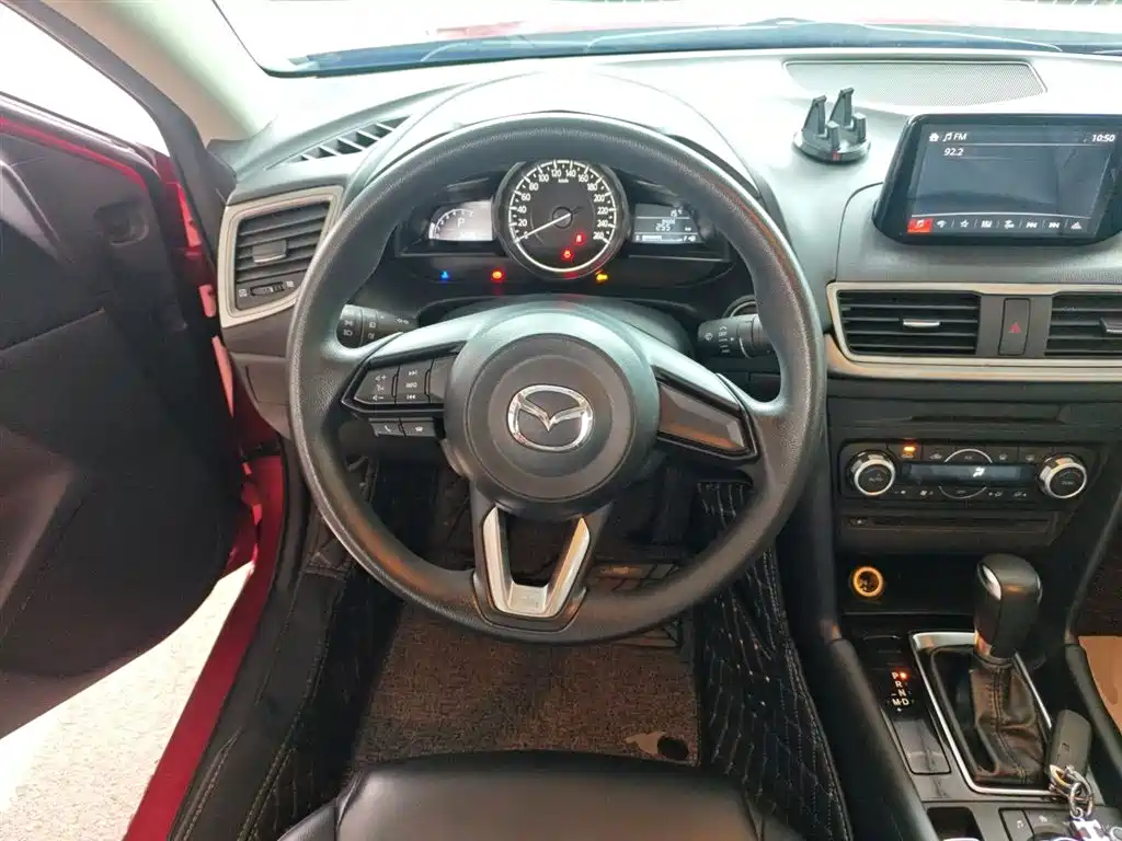 Mazda 3 Axela 2018 — фото 7
