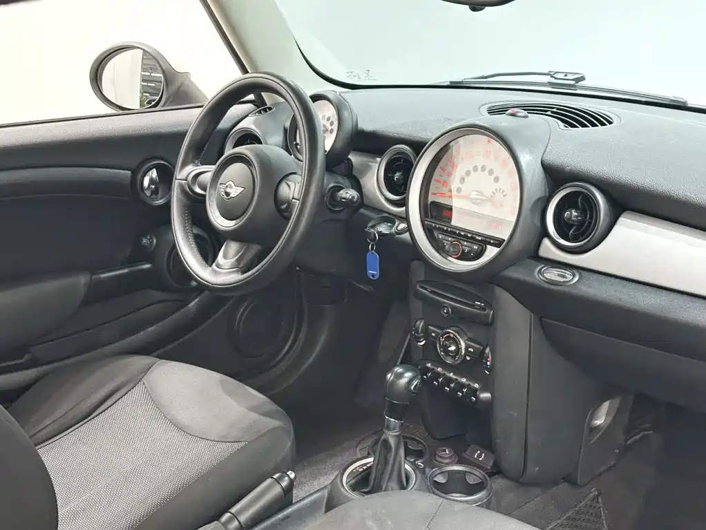 MINI Clubman 2014 — фото 14