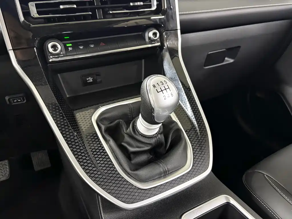 Haval M6 2023 — фото 16