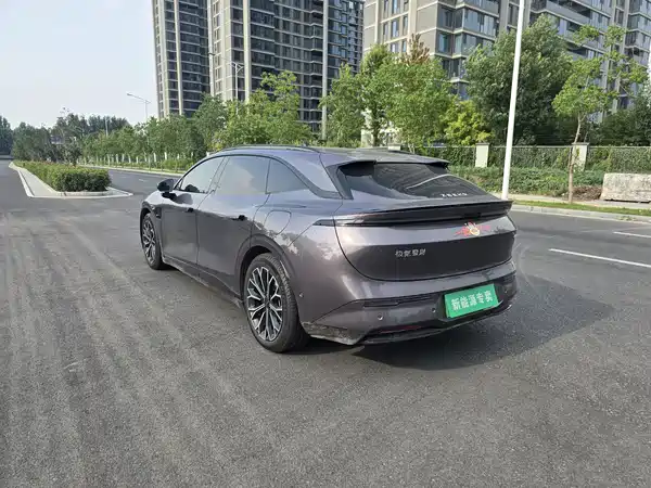 Zeekr 007GT 2025