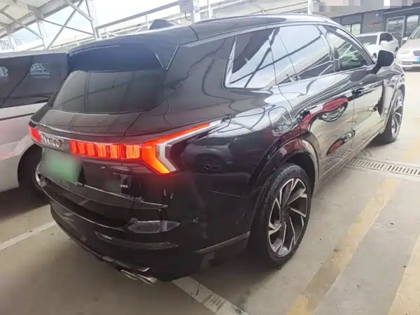 Lynk & Co 09 EM-P 2022