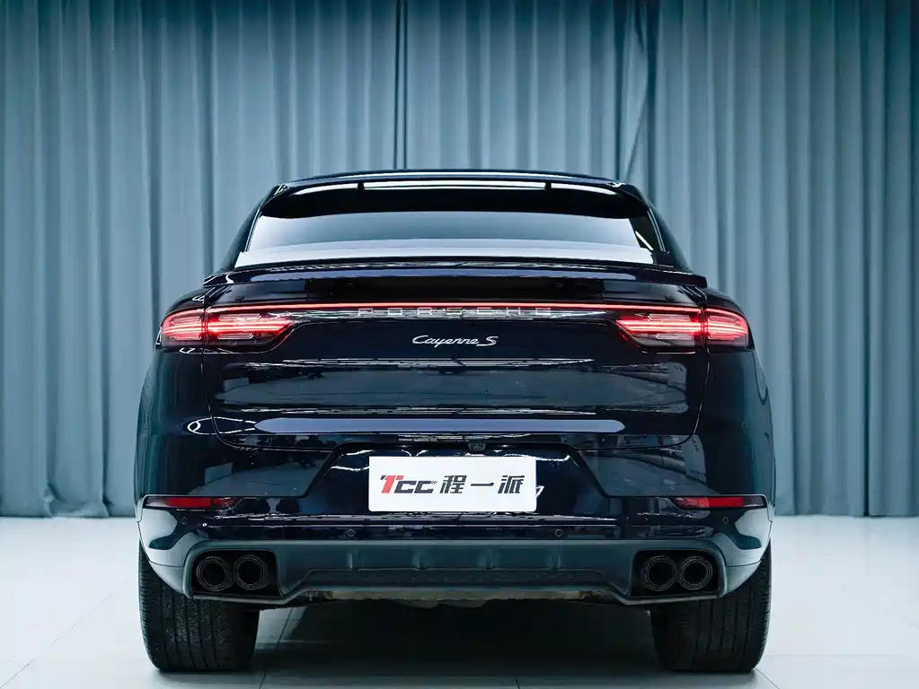 Porsche Cayenne 2021 — фото 10