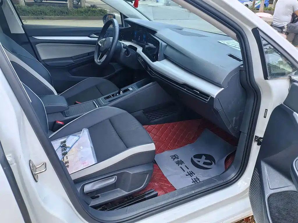 Volkswagen Golf 2022