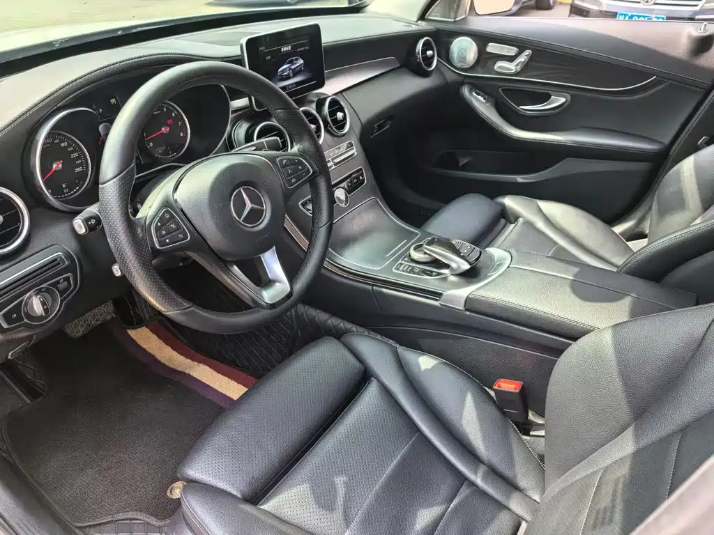 Mercedes-Benz C-Class 2018 — фото 4