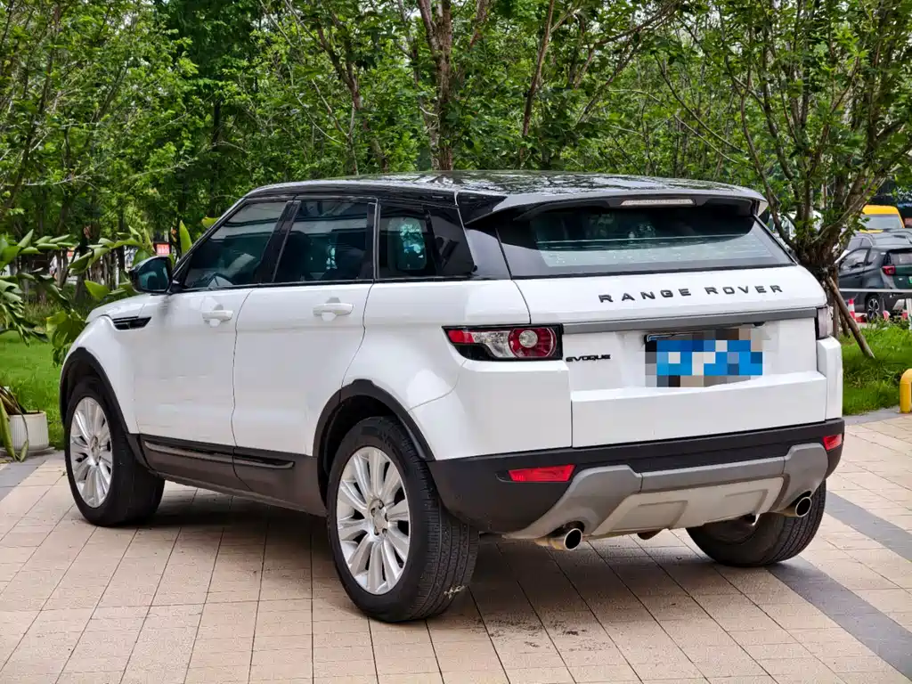 Land Rover Evoque 2015 — фото 12