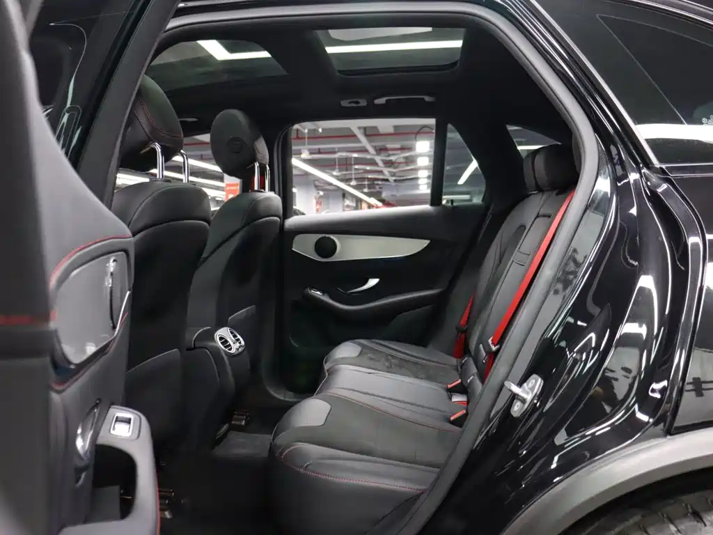 Mercedes-Benz GLC AMG 2019 — фото 19