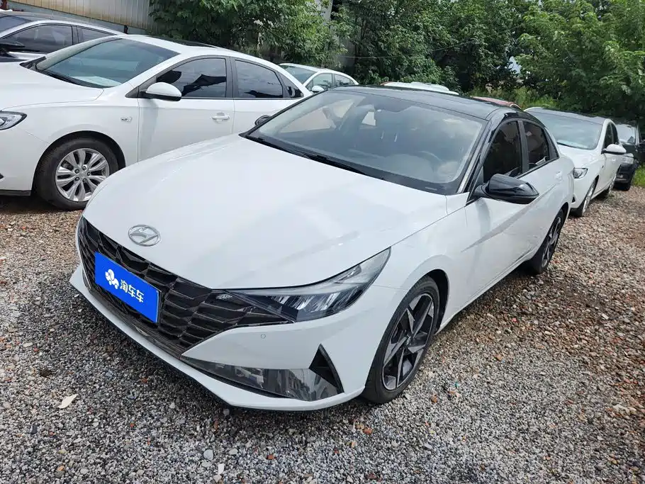 Hyundai Elantra 2021