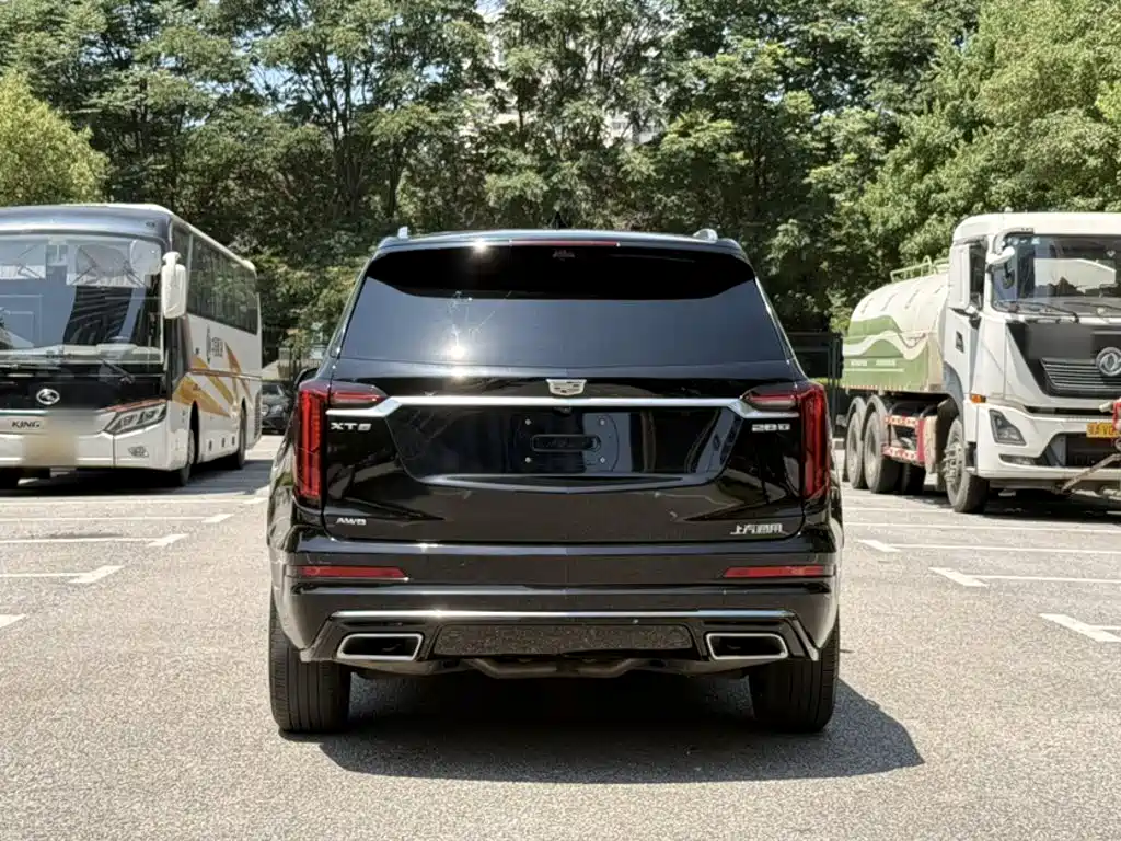 Cadillac XT6 2022 — фото 11