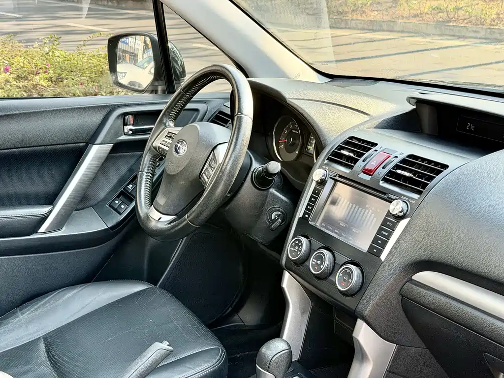 Subaru Forester 2013 — фото 10