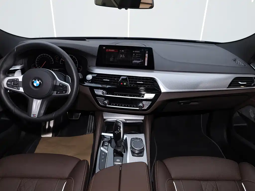 BMW 6 Series GT 2019 — фото 16