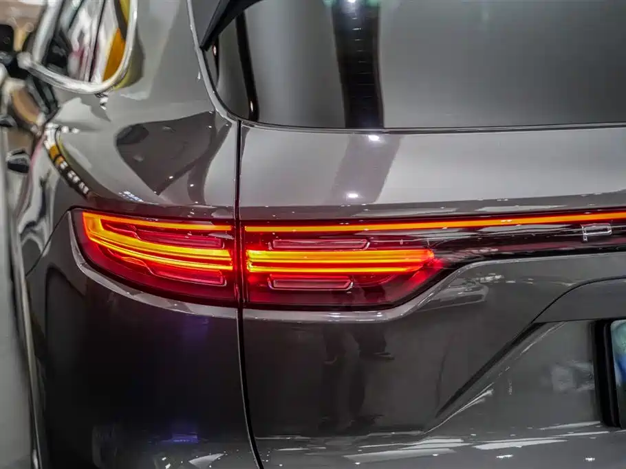 Porsche Cayenne 2019 — фото 20