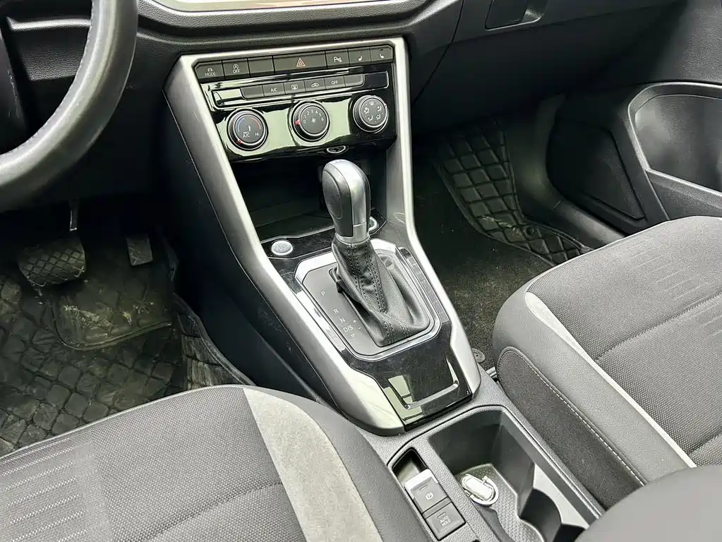 Volkswagen T-Roc 2022 — фото 15