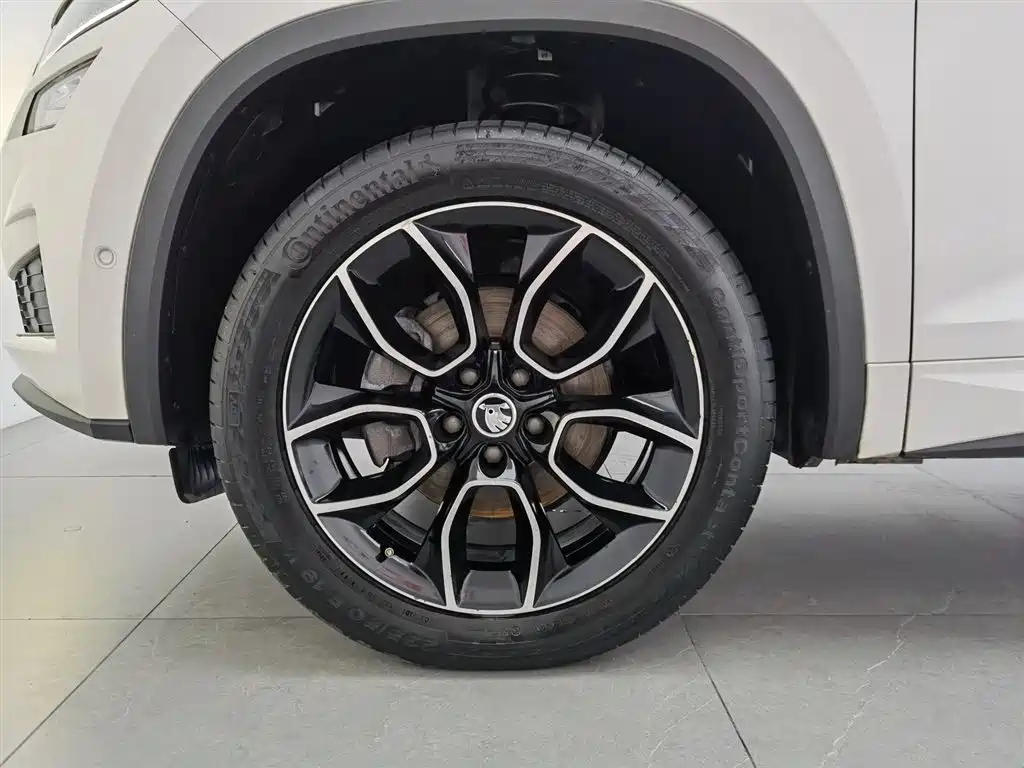 Skoda Kodiaq GT 2020 — фото 17