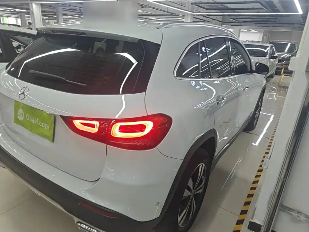 Mercedes-Benz GLA 2021
