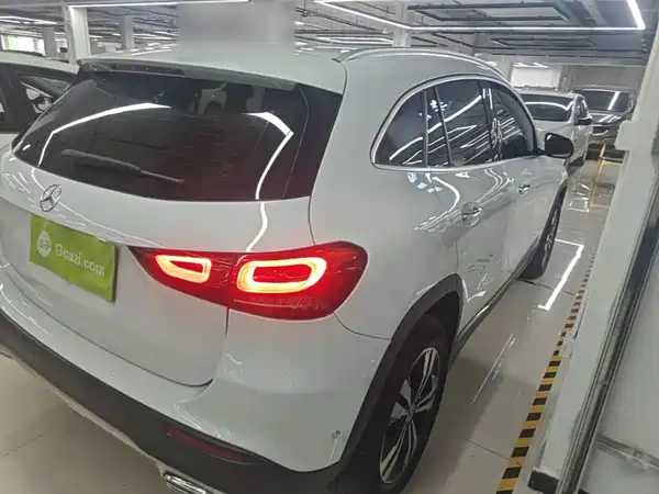 Mercedes-Benz GLA 2021