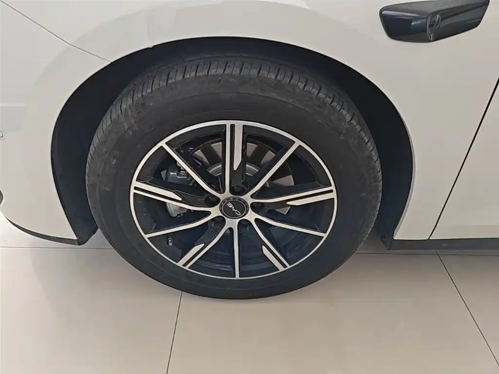 BYD Seal 06 2025 — фото 23