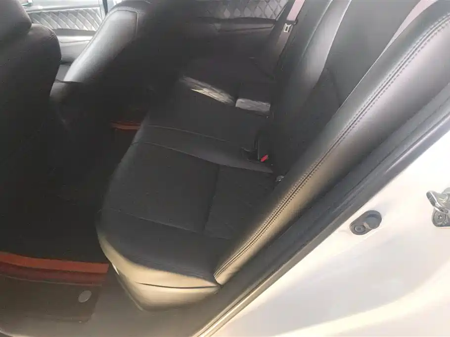 Toyota Corolla Hybrid 2019 — фото 11