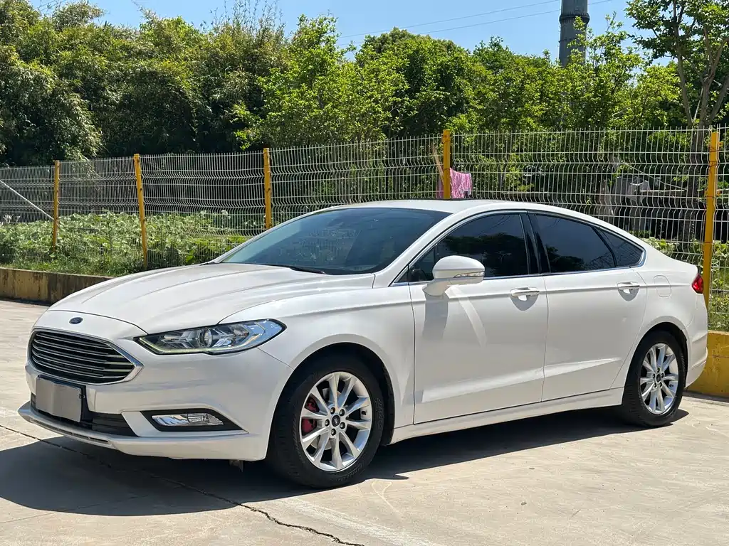 Ford Mondeo 2017 — фото 1